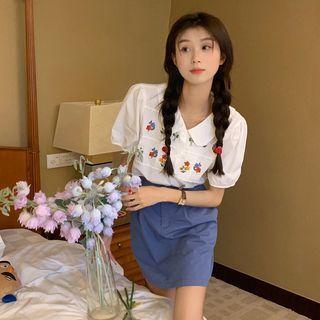 V-neck Floral Print Top + Plain Mini Skirt