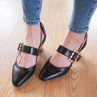 Buckle-detail Pumps