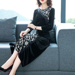 3/4-sleeve Paneled Midi A-line Velvet Dress