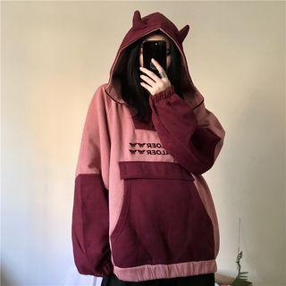 Horn Accent Color Block Half-zip Hoodie