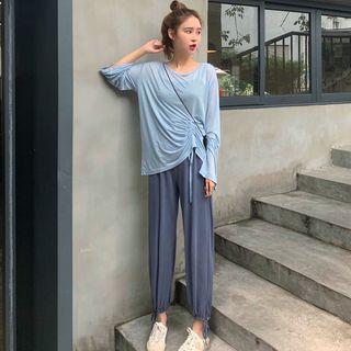 Long-sleeve T-shirt / Crop Sweatpants
