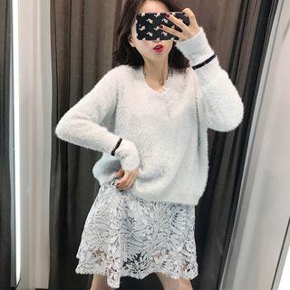 Color-block V-neck Sweater / Lace V-neck Long-sleeve Dress