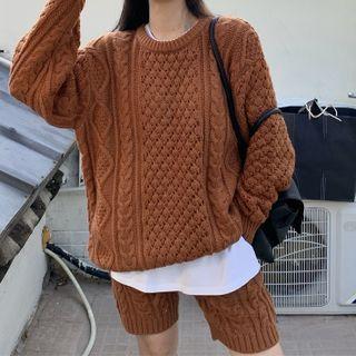 Perforated Sweater / Shorts