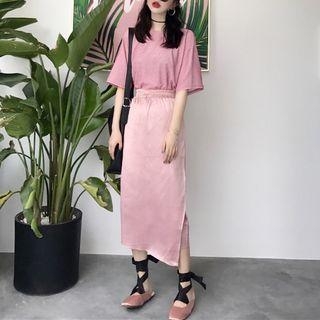 Elbow-sleeve Plain T-shirt / Midi Skirt