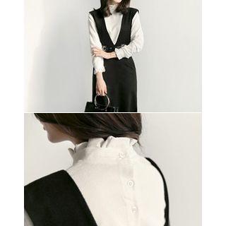 Frilled-trim Button-back Top