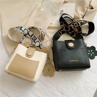 Print Wide Strap Color Panel Bucket Bag