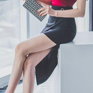 Dip-side Pencil Skirt