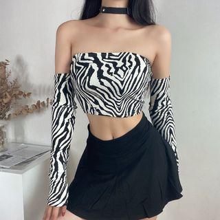 Long-sleeve Off-shoulder Animal Pattern Cropped T-shirt