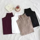 Turtle-neck Elbow-sleeve T-shirt