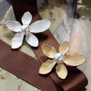 Faux Pearl Alloy Flower Brooch