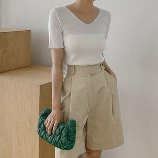 V-neck Slim Textured Knit Top