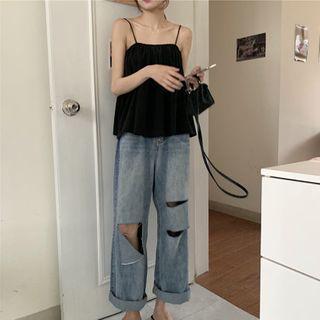 Camisole Top / Rip Straight Fit Jeans