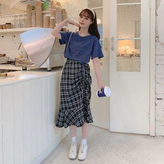 Set: Short-sleeve Letter Print T-shirt + Plaid Mermaid Midi Skirt