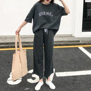 Set: Lettering Short-sleeve T-shirt + Wide-leg Pants