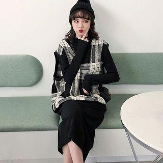 V-neck Plaid Knit Vest / Plain Long-sleeve Knit Dress