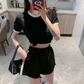 Set : Plain Short-sleeve Top + Shorts