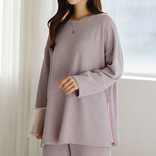 Colored Slit-side Textured T-shirt