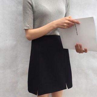 Slit-side A-line Skirt