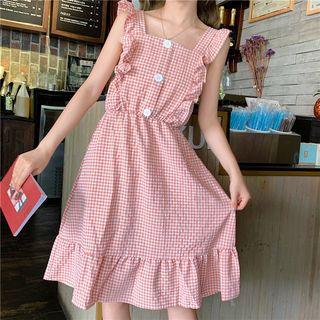 Sleeveless Plaid Dress / Short-sleeve T-shirt