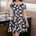 Dotted Short-sleeve Pleated Dress