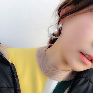 Faux Pearl Bow Statement Earring