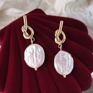 Freshwater Pearl Alloy Dangle Earring 1 Pair - C-665 - Gold & White - One Size