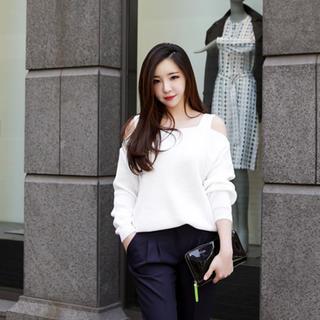 Cutout-shoulder Rib-knit Top