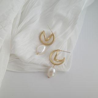 Pearl Dangle Earring 1 Pair - S925 Silver - Gold - One Size