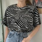 Short-sleeve Zebra T-shirt T-shirt - Black & Gray - One Size