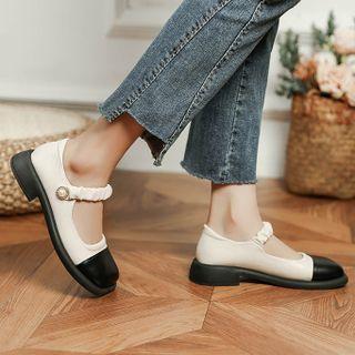 Cap-toe Shirred Strap Mary Jane Shoes