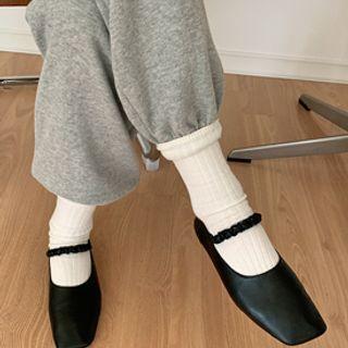 Square-toe Banded Ballet Flats