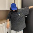 Short-sleeve Pin Loose-fit T-shirt