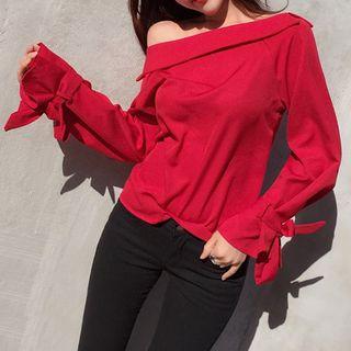 One-shoulder Bell-sleeve Blouse