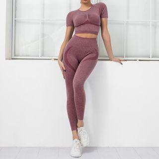 Set: Short-sleeve Padded Sports Top + Yoga Pants