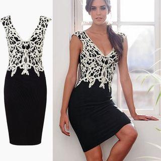 V-neck Panel Slim Lace Sheath Dress