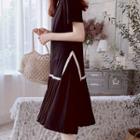 Round-neck Contrast-trim Pleated-hem Dress Black - One Size