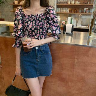 Long-sleeve Square-neck Ruched Floral Ruffle Trim Top