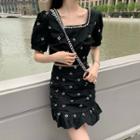 Short-sleeve Square-neck Print Cropped Top / Ruffle Trim Mini Skirt