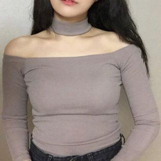 Choker-neck Off-shoulder Long-sleeve T-shirt