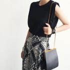 Round-neck Padded-shoulder Sleeveless Top