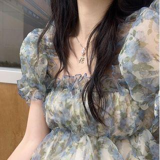 Short-sleeve Floral Cropped Blouse Floral - Blue - One Size