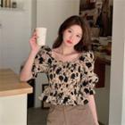 Short-sleeve Square Neck Floral Cropped Blouse