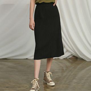 Band-waist Ribbed Flare Knit Skirt