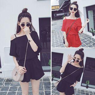 Set: One Shoulder Elbow-sleeve T-shirt + Plain Shorts