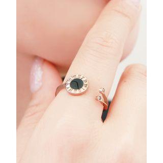 Faux-onyx Disc Open Ring
