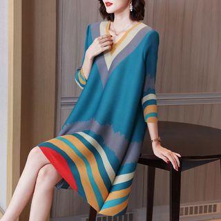 3/4-sleeve V-neck Color Block Shift Dress
