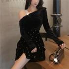 Off-shoulder Long-sleeve Top / High-waist Mini Skirts