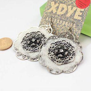 Cut-out Flower Drop Earring As Shown In Figure - One Size