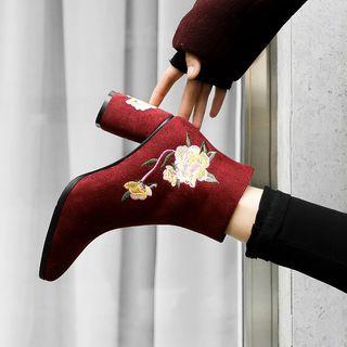 Flower Embroidered Short Boots