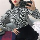 Long-sleeve Mock-neck Animal Print T-shirt